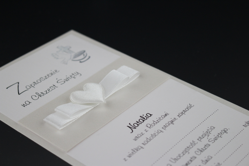 Zaproszenia na chrzest z tłoczeniem, papier kremowy